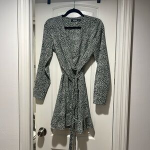Green and white MISSGUIDED dress size 6